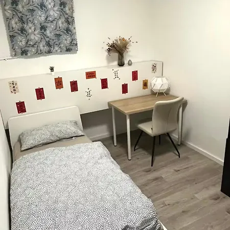 Simple Close To Center * Estugarda