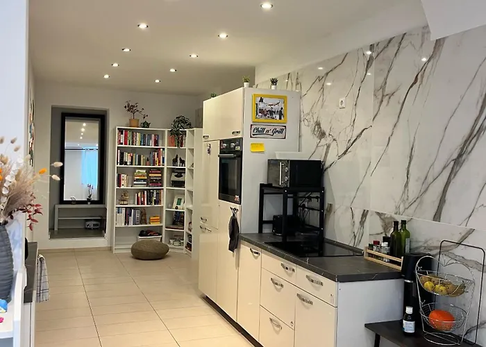 Simple Close To Center Homestay szállás *